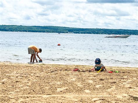 Lake Geneva Beach Bliss: 5 Things You Must Know Before Visiting the Beaches Around Geneva Lake