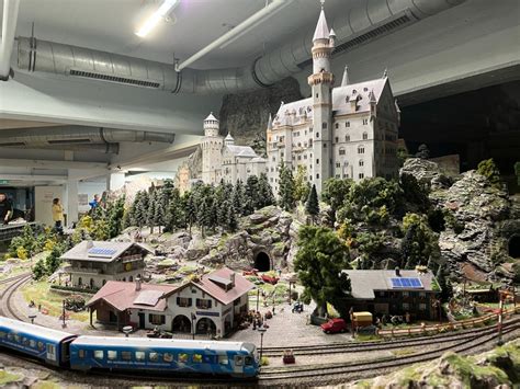 Hamburg’s Miniatur Wunderland - The Royal Tour