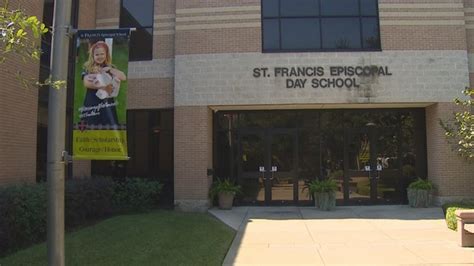 St. Francis Episcopal School cancels classes after bat invasion | khou.com