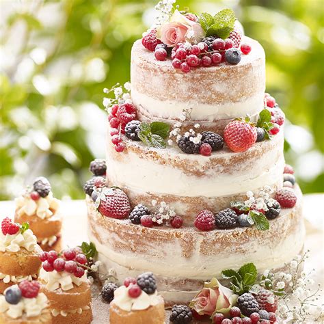Tiered Summer Berries Cake | Cake Recipes | Lakeland