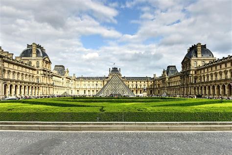 Discover the secrets of the Louvre 2023 - Paris