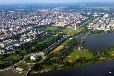 The National Mall is one of the very best things to do in Washington