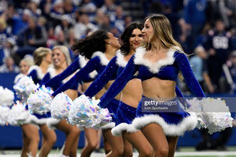 Best NFL Cheerleading Outfits 2021 — The Sideline Secrets