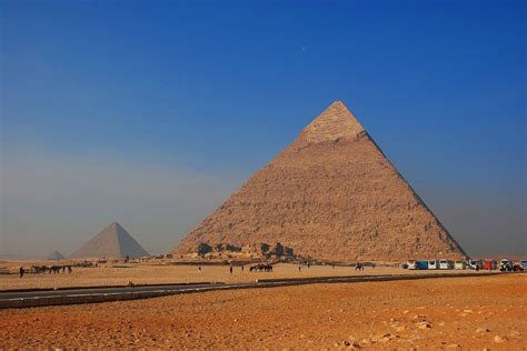 The Pyramid of Khafre | A Majestic Tomb