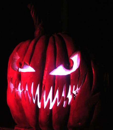 Rise of the Jack-O-Lanterns: Giant Jack-O'-Lantern by Sabreleopard on ...