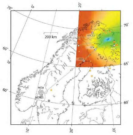 The derived orbit of the meteoroid (red) projected on the ecliptic ...