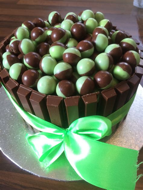 Mint aero chocolate cake | Aero chocolate, Chocolate cake, Food