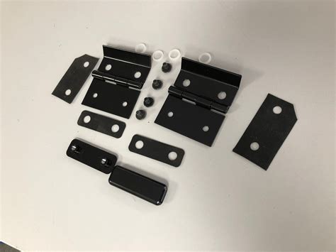 Snugtop Replacement Top Hinge Set | Snugtop Spares | Tops4Trucks