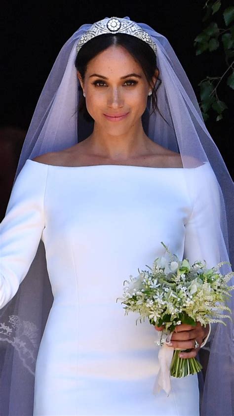 Designer Emilia Wickstead "Extremely Saddened" By Meghan Markle Wedding Dress Commentary - E ...