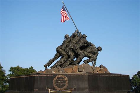 Iwo Jima Memorial: U.S. Marine Corps War Memorial