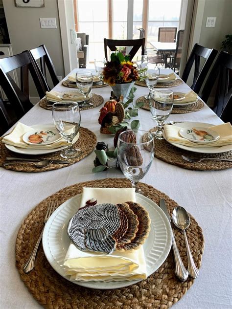 Simple Thanksgiving Table Decor - The House on Silverado