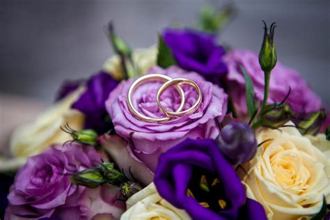 The Symbolic Meaning of Wedding Flowers - Fabulous Flowers