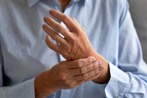 What is Rheumatism: Symptoms and Therapy | Women's Alphabet