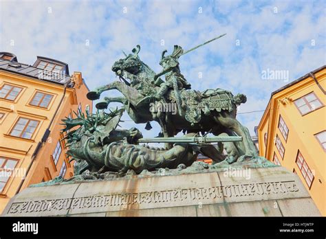 Bronze statue st george dragon hi-res stock photography and images - Alamy