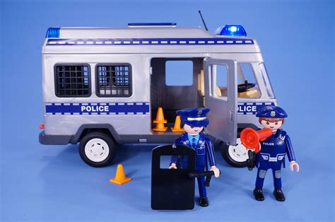 PLAYMOBIL POLICE VAN WITH FLASHING LIGHTS FIGURES AND ACCESSORIES 4023 ...