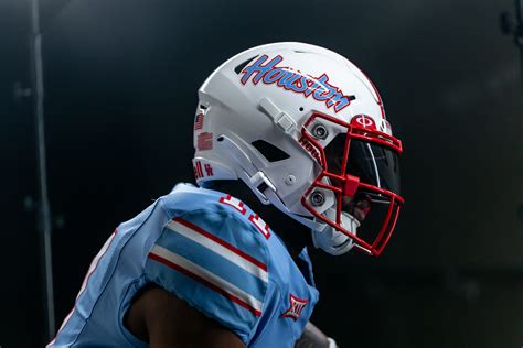 Houston Cougars football unveils baby blue alternate uniforms honoring Houston Oilers