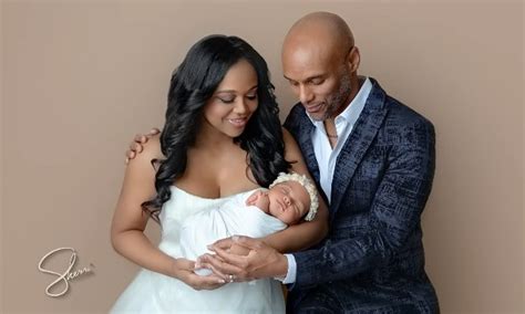 FAITH JENKINS AND KENNY LATTIMORE SHOW DAUGHTER’S FACE FOR FIRST TIME – Top Globe News