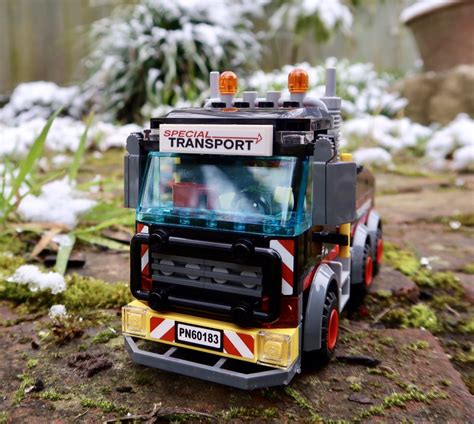 LEGO City Review: Heavy Cargo Transport set 60183 by GJBricks