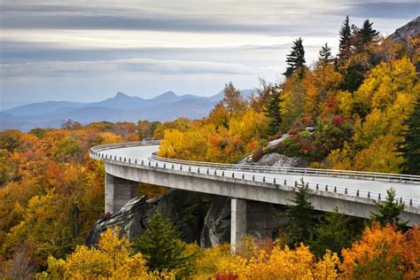 Blue Ridge Parkway Autumn - Grandfather Mountain Western North Carolina ...