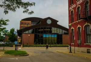 15 Best Things to Do in Moline (IL) - The Crazy Tourist