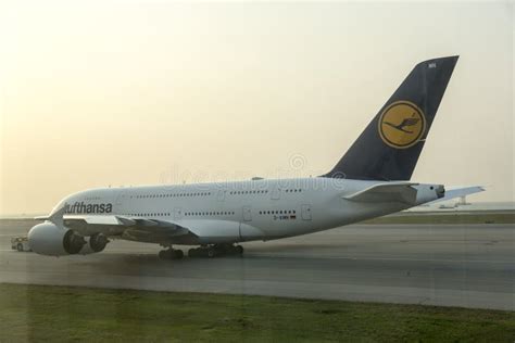 Airbus A380 in Lufthansa Waiting for Take Off Editorial Photo - Image of lufthansa, manufacturer ...