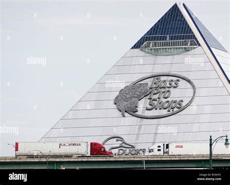 Memphis tennessee pyramid hi-res stock photography and images - Alamy