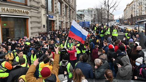 Russians’ Views of Navalny Protests Increasingly Negative – Poll - The ...