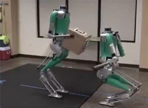 HOW NEW ROBOT BUILT BY AGILITY ROBOTICS HELPS FORD IN PARCEL DELIVERY ...