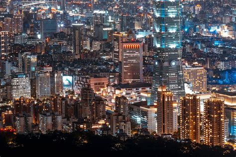 Lights on Buildings in City at Night · Free Stock Photo