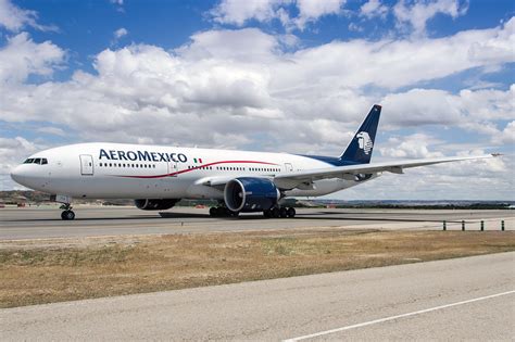 Boeing 777-200 Aeromexico. Photos and description of the plane