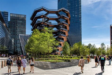 The Public Square and Gardens at Hudson Yards / Nelson Byrd Woltz ...