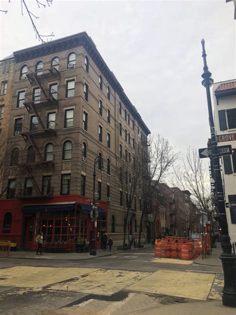 Visiting that "Friends" apartment building in New York City