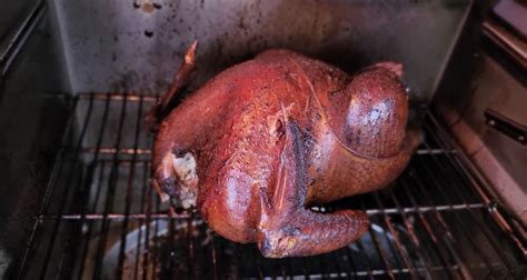 How to Smoke a Turkey in an Electric Smoker: Easy Masterbuilt Turkey ...