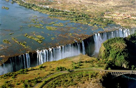 Devil’s Pool At Victoria Falls, Zambia – InspirationSeek.com