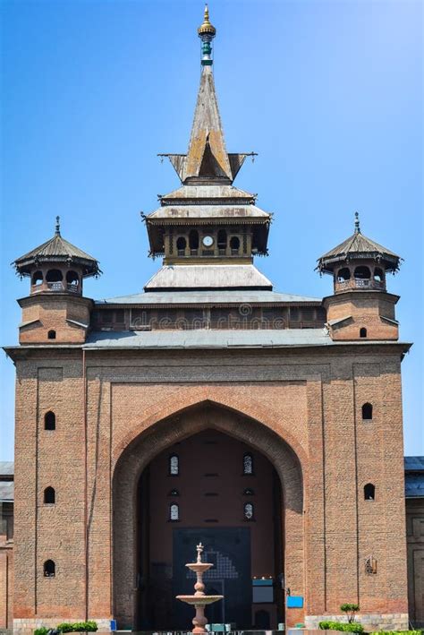 Jamia Masjid in Srinagar, India Stock Photo - Image of holidays ...