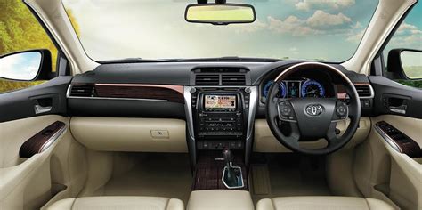 2017 Toyota Camry Hybrid India Price, Specifications, Mileage, Features ...