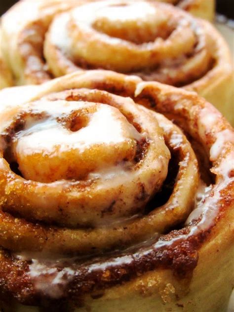 Easy Cinnamon Rolls | Recipe in 2021 | Homemade cinnamon rolls easy, Cinnamon rolls easy ...