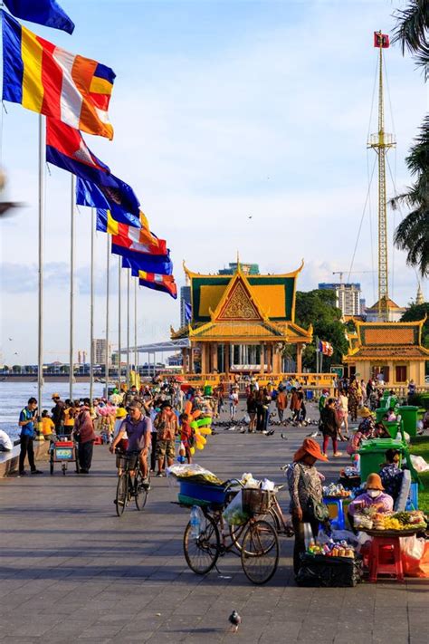 Mekong River Phnom Penh Cambodia Editorial Stock Photo - Image of phnom ...