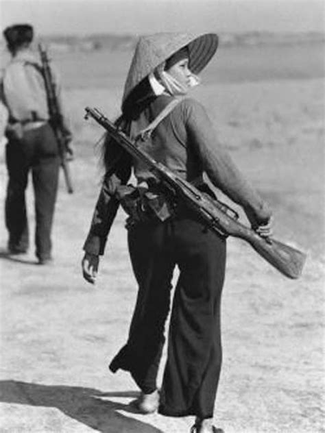 Long Hair Warriors: 30 Vintage Photographs of Female Viet Cong Soldiers ...