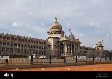 India parliament assembly hi-res stock photography and images - Alamy