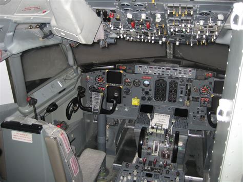 Alaska Airlines Boeing 737-400 simulator cockpit | The only … | Flickr