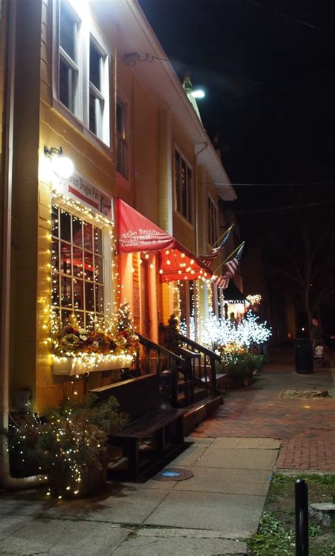 Old Town Alexandria Christmas Tree Lighting | Mu-43