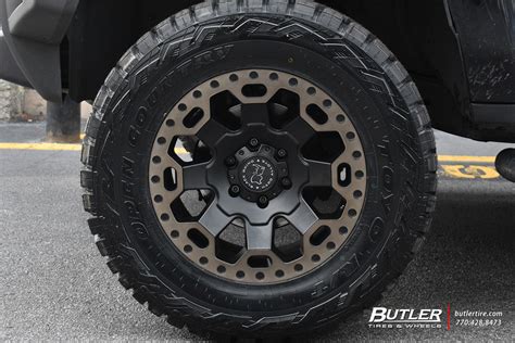 Hummer H3 with 18in Black Rhino Warlord Wheels exclusively from Butler ...