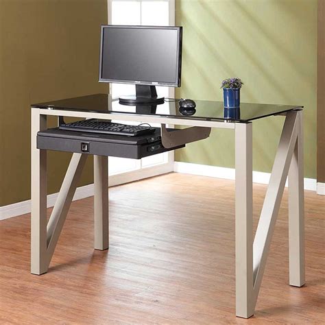 A mobile workstation desk for a small apartment - Review and photo