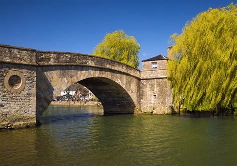 Lechlade | The Cotswolds Guide