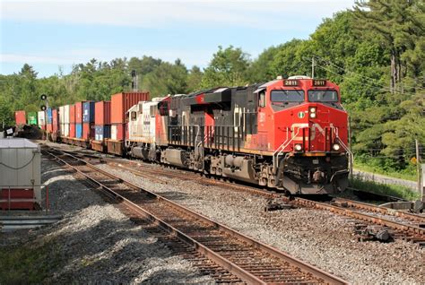 Railpictures.ca - Jason Noe Photo: CN train 112 heads southbound through Boyne, just outside of ...