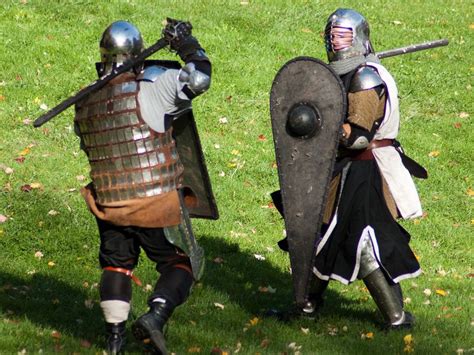 Woman Fights Off Intruder With Medieval Sword Fighting : CULTURE : Tech Times | Swords medieval ...