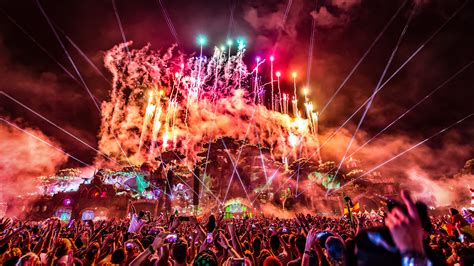 Tomorrowland 2017 Lineup: Over 1000 Incredible Artists & 69 Stage Hosts | Your EDM