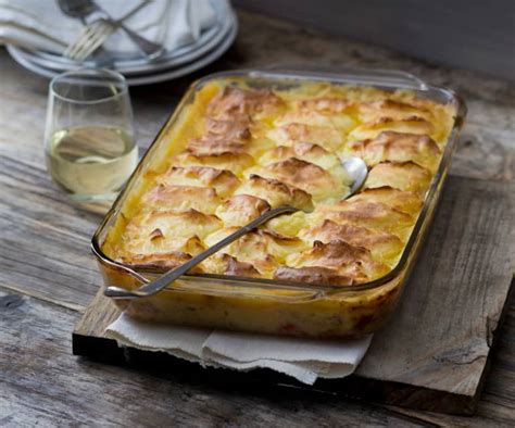 Fish pie with mashed potato topping - Cookidoo® – the official ...