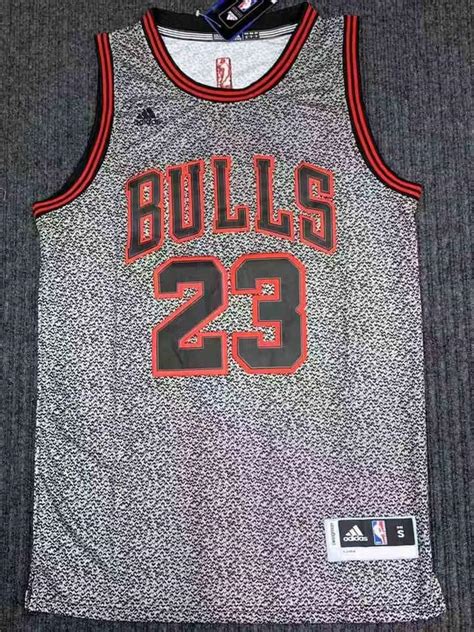 Michael Jordan Jersey, Men's Fashion, Activewear on Carousell